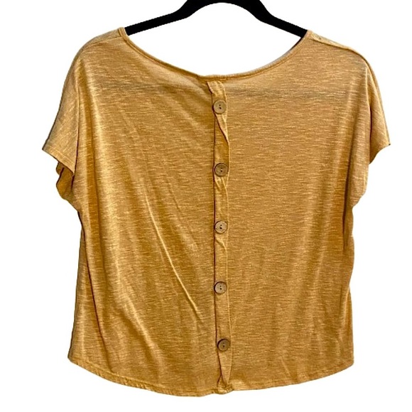 Smoke & Mirrors Button-Back Yellow Top - Picture 3 of 5